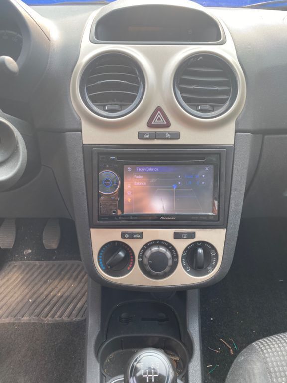 Weiß Gebraucht 2009 Opel Corsa Edition Limousine | 2.400 € (Fairer Preis) - Bild 1/4