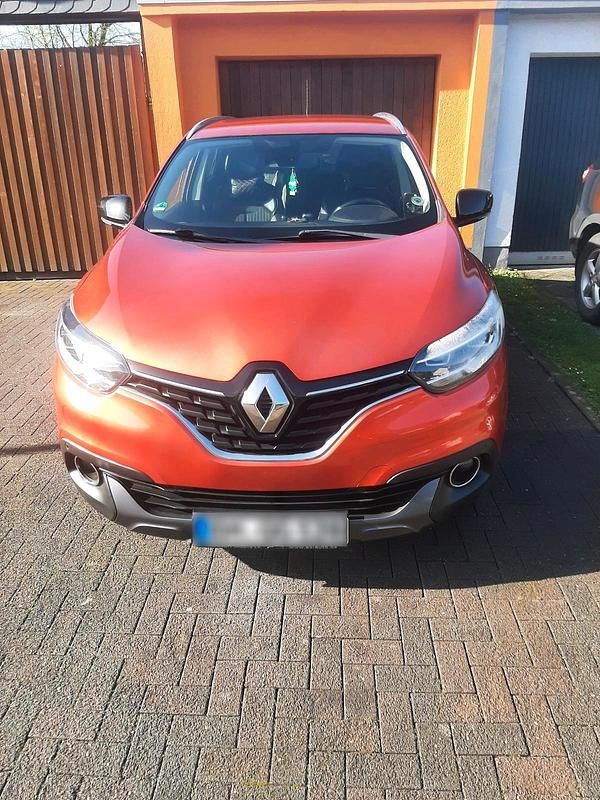 Gebraucht Renault Kadjar 110 PS (80 kW) 2015 Rot SUV