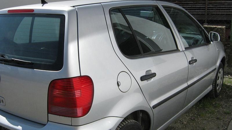 Gebraucht VW Polo 60 PS (44 kW) 2001 Silber Kleinwagen