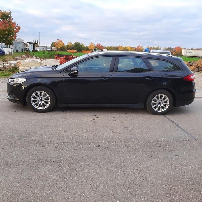 Schwarz Gebraucht 2016 Ford Mondeo Trend Kombi | 7.390 € (Fairer Preis) - Bild 1/4