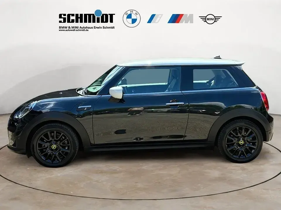 Gebraucht Mini Cooper SE Classic 135 kW (184 PS) 2022 Schwarz Kleinwagen