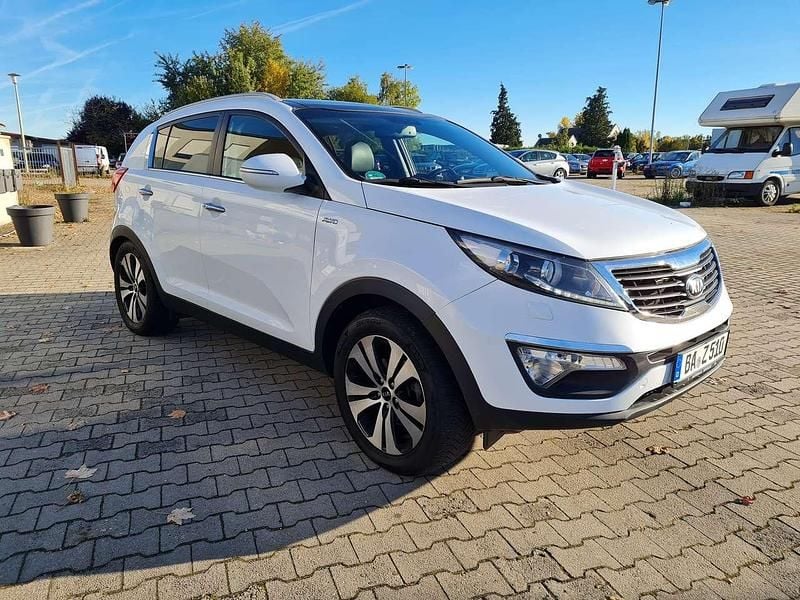 Weiß Gebraucht 2013 Kia Sportage 4 SUV | 10.900 € (Superpreis) - Bild 1/4