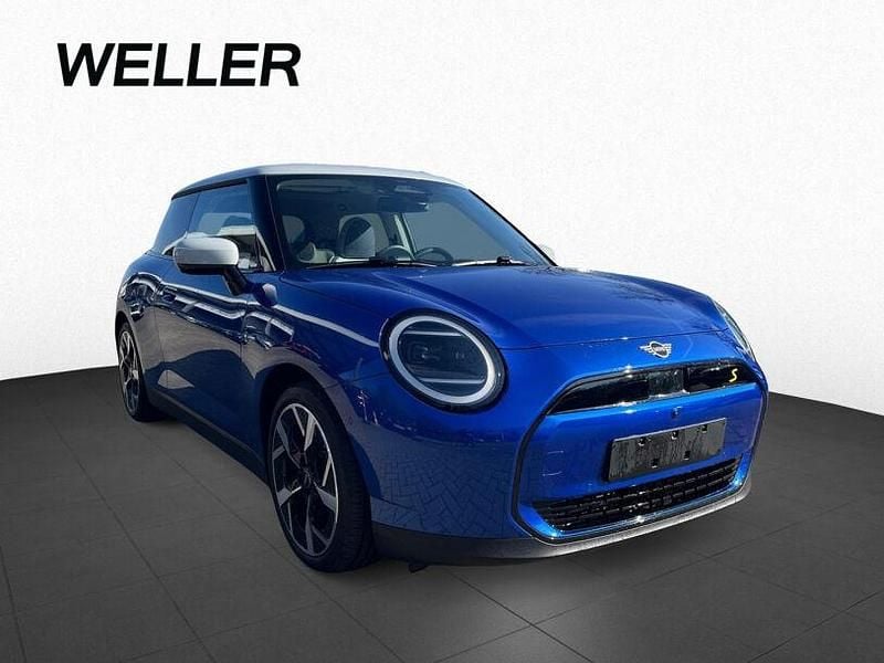 Gebraucht Mini Cooper SE Classic 160 kW (218 PS) 2025 Blazing blue (blau) Kleinwagen