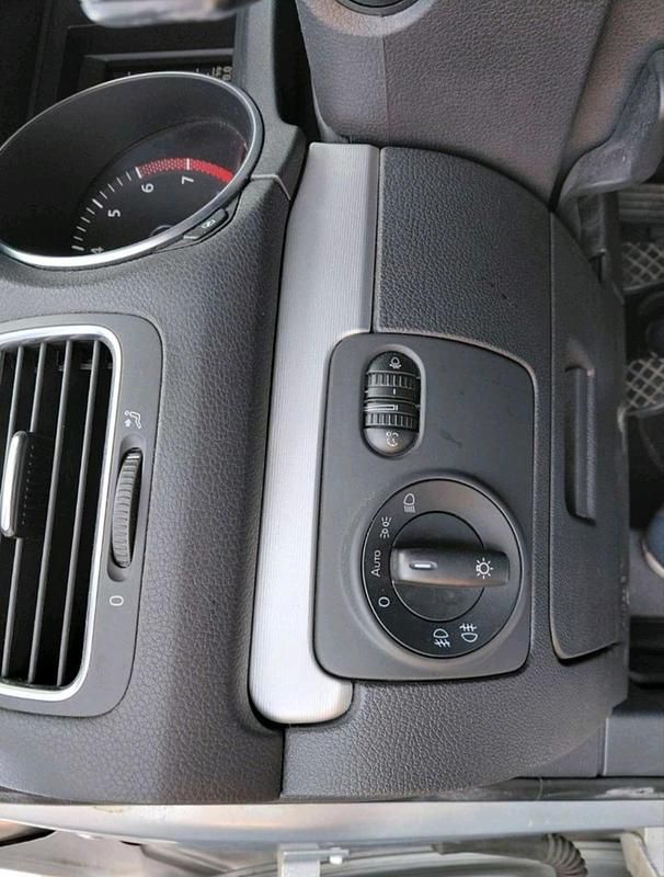 Silber Gebraucht 2011 VW Golf VI Kleinwagen | 4.000 € (Superpreis) - Bild 1/4