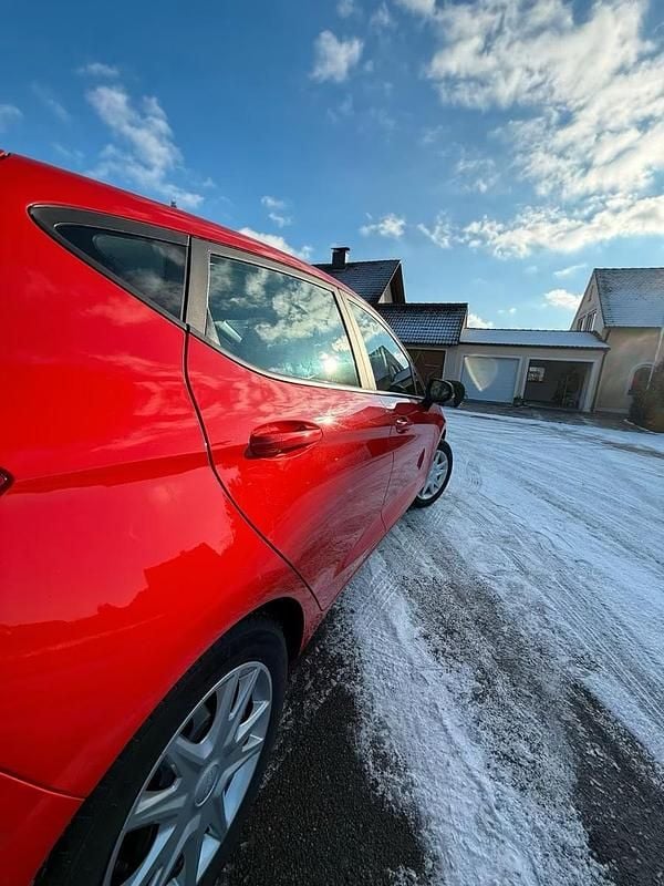 Gebraucht Ford Fiesta 86 PS (63 kW) 2019 Rot Kleinwagen