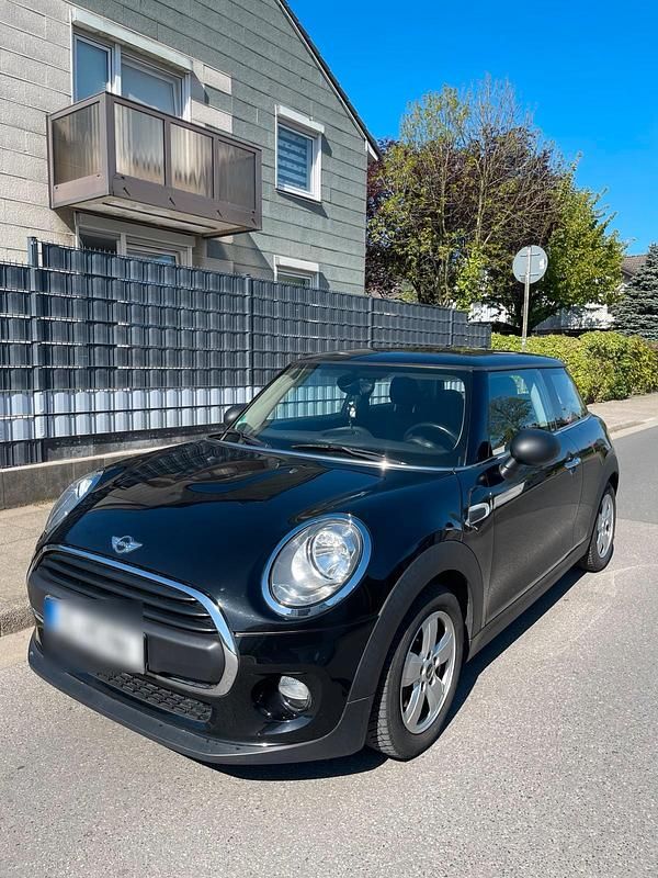 Usado Mini ONE 75 CV (55 kW) 2018 Negro Utilitario
