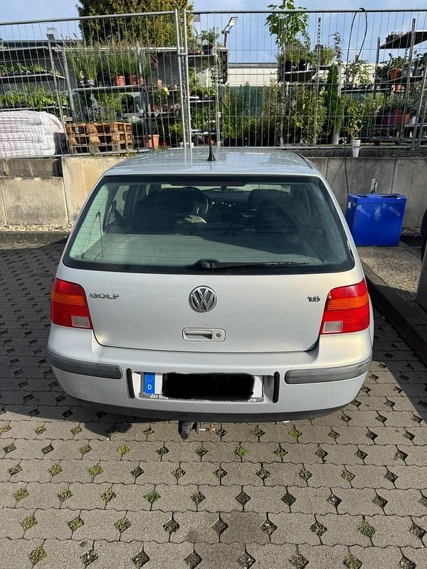 Silber Gebraucht 1998 VW Golf IV Kleinwagen | 1.800 € (Fairer Preis) - Bild 1/4