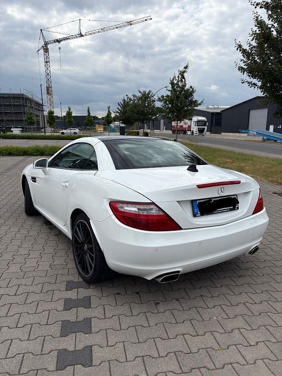 Gebraucht Mercedes SLK200 184 PS (135 kW) 2013 Weiß Cabrio