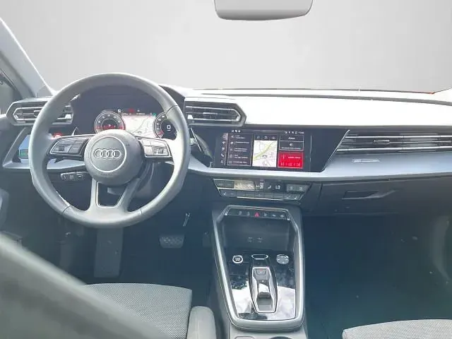 Gebraucht Audi A3 S-Line 116 PS (85 kW) 2025 Ascariblau metallic (metallic) Limousine
