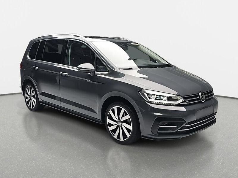 Gebraucht VW Touran Highline 150 PS (110 kW) 2024 Grau Van / Kleinbus