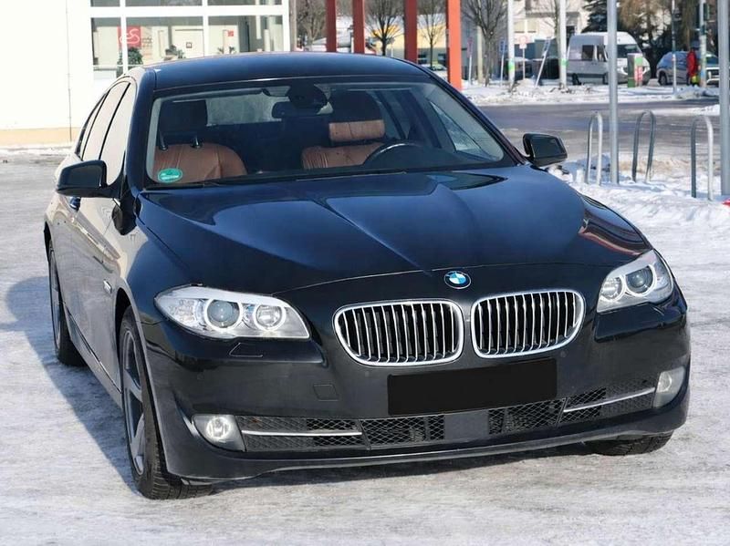 Gebraucht BMW 530 258 PS (189 kW) 2011 Schwarz Limousine
