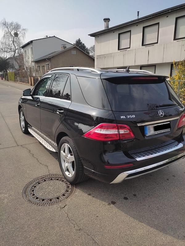 Gebraucht Mercedes ML350 258 PS (189 kW) 2012 Schwarz SUV