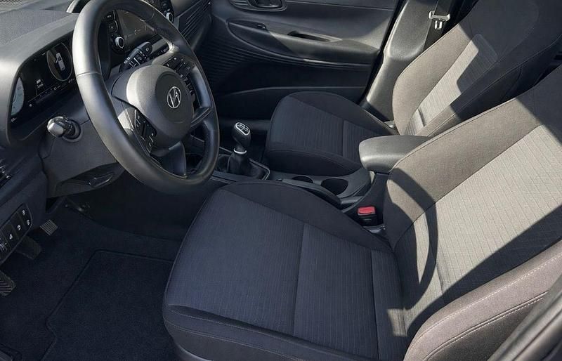 Gebraucht Hyundai i20 101 PS (74 kW) 2023 Grau Kleinwagen