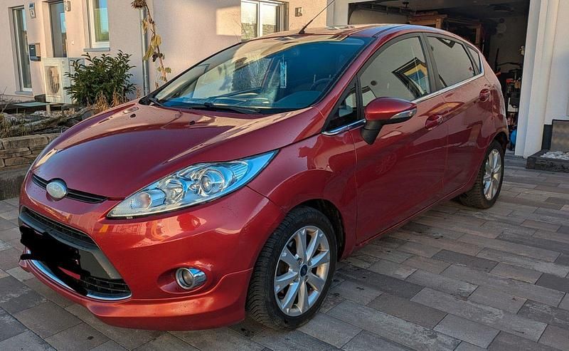 Orange Gebraucht 2008 Ford Fiesta Titanium Limousine | 1.950 € (Guter Preis) - Bild 1/4