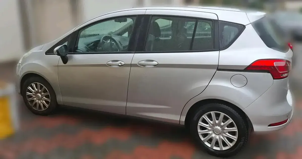 Occasion Ford B-MAX Trend 75 ch (55 kW) 2013 Argent Monospace