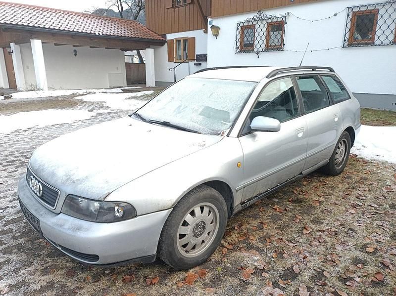 Gebraucht Audi A4 125 PS (91 kW) 1998 Kombi