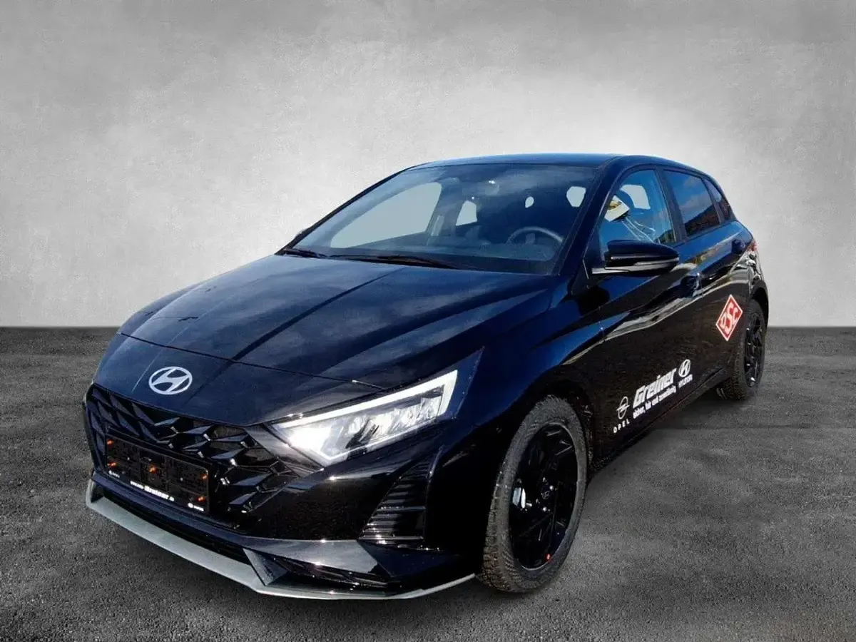 Gebraucht Hyundai i20 Blackline 90 PS (66 kW) 2026 Phantom black Kleinwagen