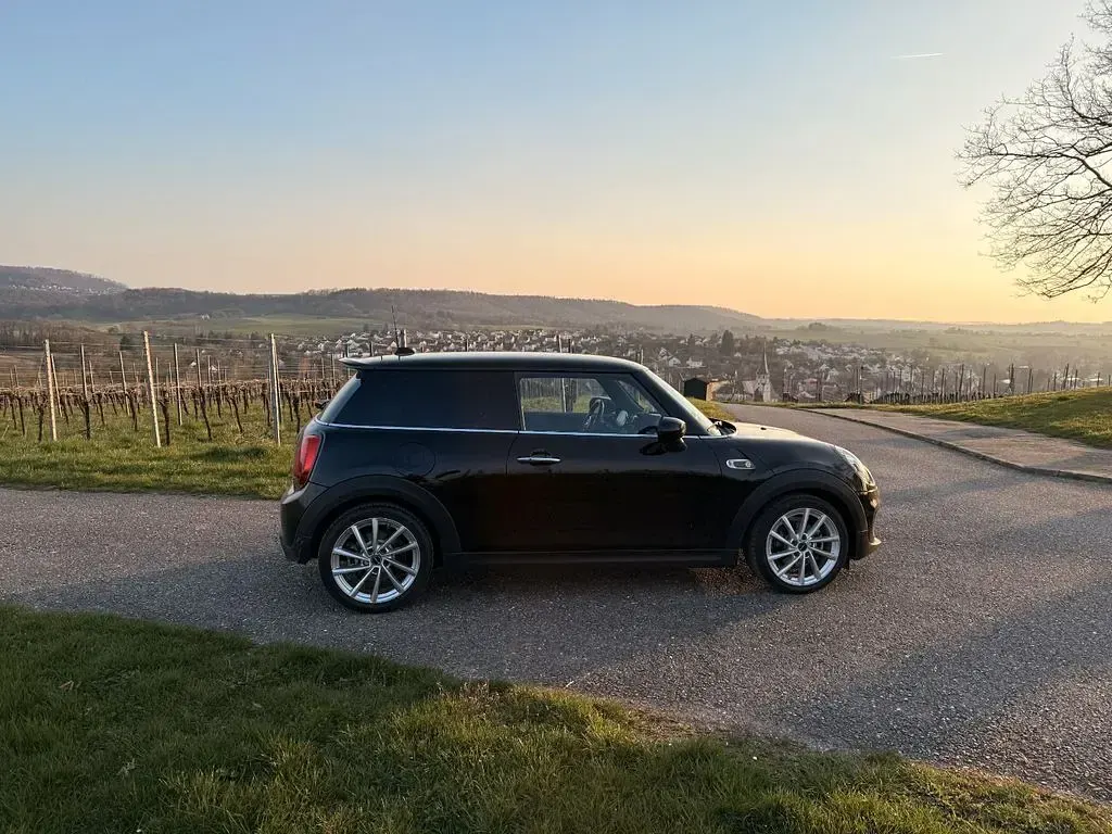 Gebraucht Mini Cooper SE Premium 135 kW (184 PS) 2020 Schwarz Kleinwagen