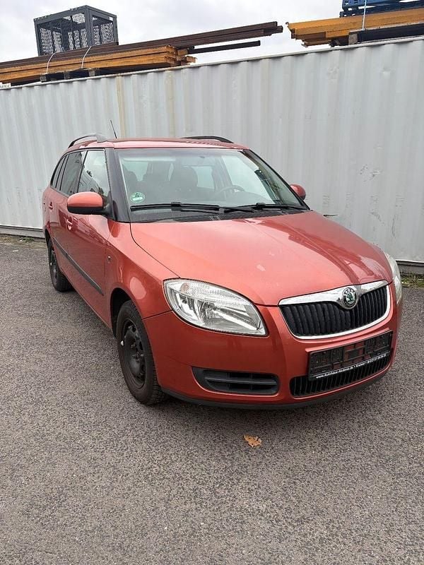 Orange Gebraucht 2008 Skoda Fabia Classic Kleinwagen | 1.999 € (Guter Preis) - Bild 1/4