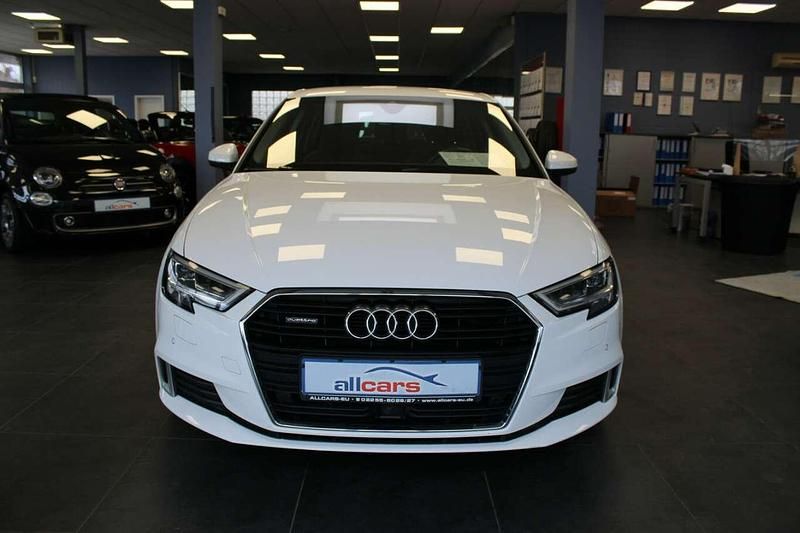 Gebraucht Audi A3 Sport 190 PS (139 kW) 2020 Weiß Limousine