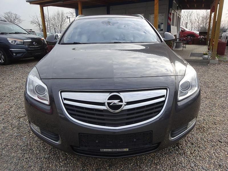 Gebraucht Opel Insignia Innovation 220 PS (161 kW) 2012 Grau Kombi