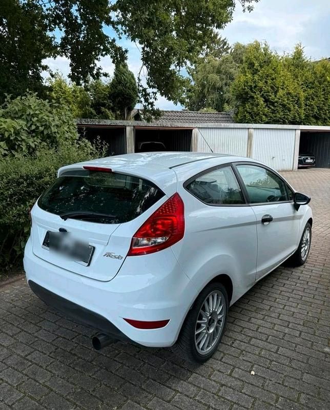 Gebraucht Ford Fiesta 60 PS (44 kW) 2009 Weiß
