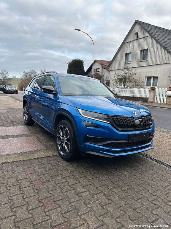 Blau Gebraucht 2020 Skoda Kodiaq RS SUV | 38.950 € (Fairer Preis) - Bild 1/4