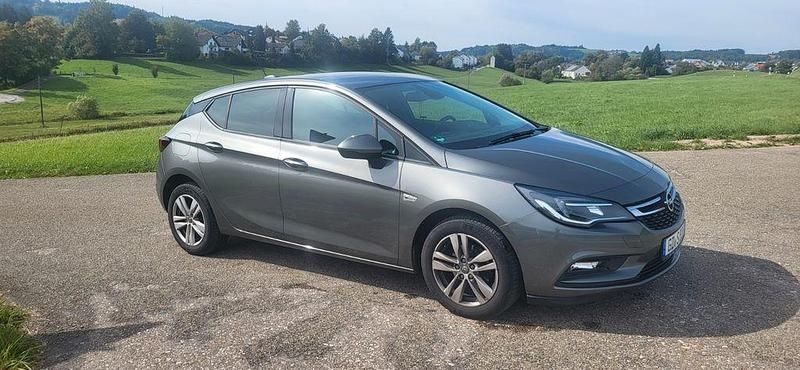 Grau Gebraucht 2017 Opel Astra Active Limousine | 9.999 € (Guter Preis) - Bild 1/4