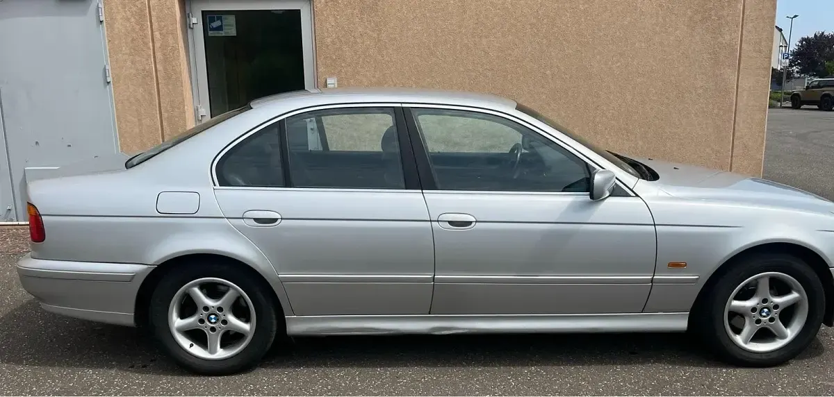 Gebraucht BMW 520 170 PS (125 kW) 2002 Silber Limousine