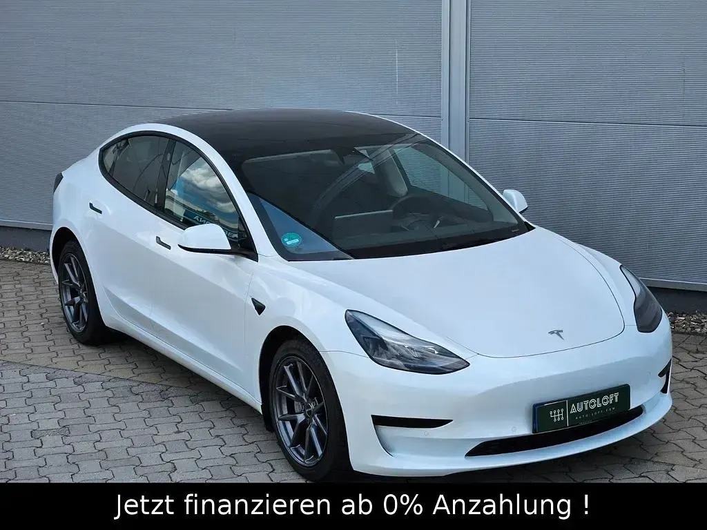 Gebraucht Tesla Model 3 Standard Range Plus 239 kW (325 PS) 2022 Weiß Limousine