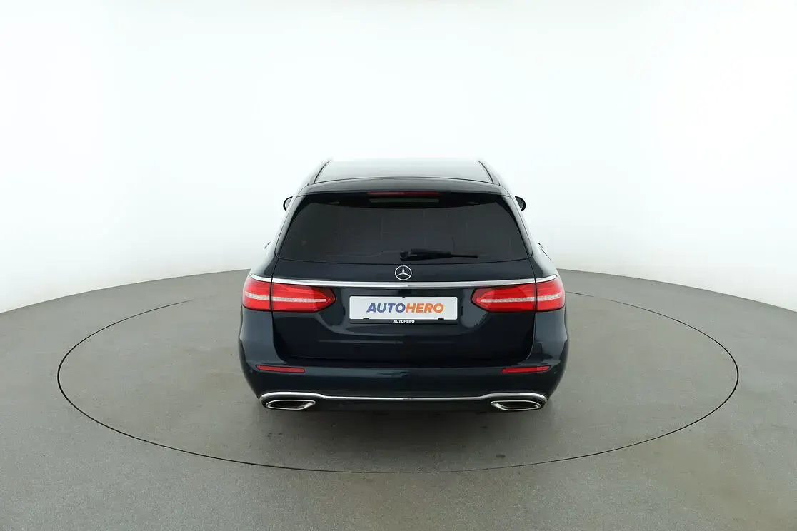 Gebraucht Mercedes E250 Avantgarde 211 PS (155 kW) 2017 Grün Kombi