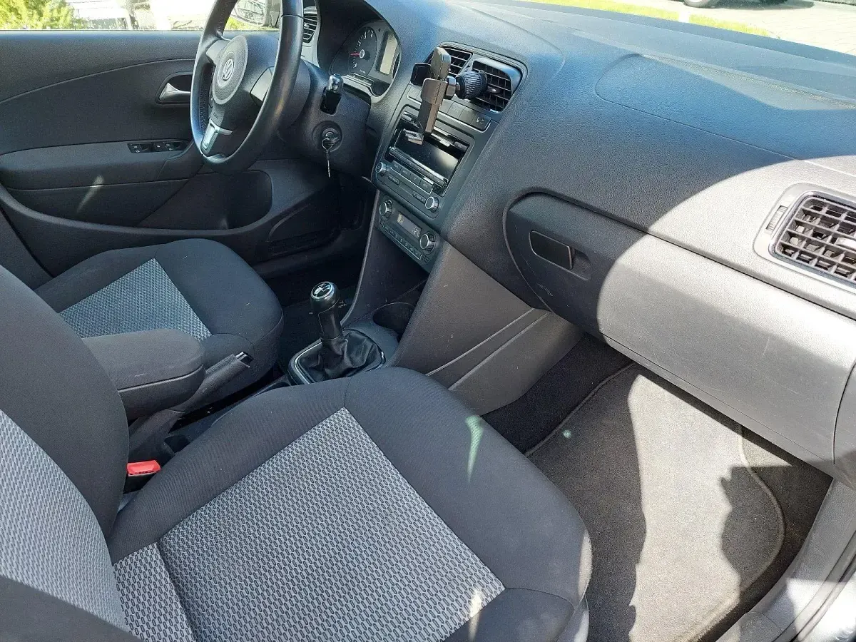 Usata VW Polo Trendline 60 CV (44 kW) 2011 Grigio Utilitaria