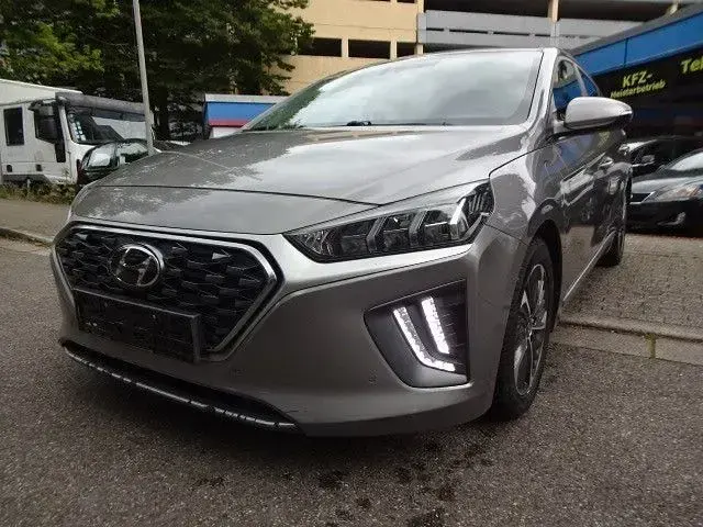 Gebraucht Hyundai Ioniq 141 PS (103 kW) 2022 Grau Kleinwagen