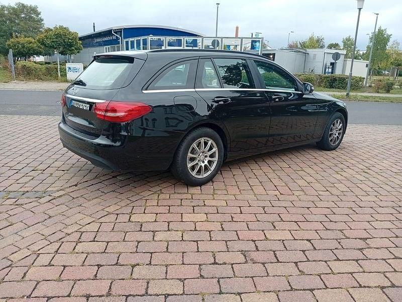 Schwarz Gebraucht 2016 Mercedes C200 Kombi | 10.250 € (Fairer Preis) - Bild 1/4