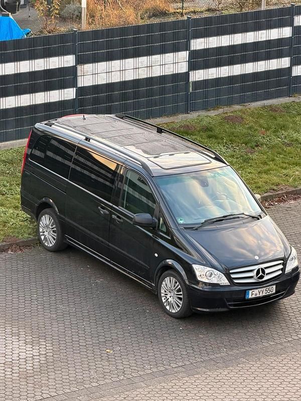 Schwarz Gebraucht 2013 Mercedes Vito Van | 23.900 € - Bild 1/4