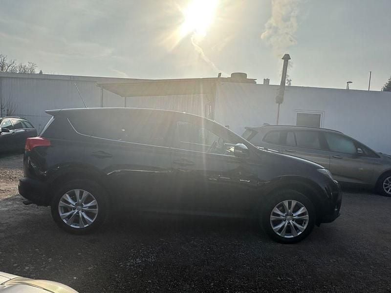 Gebraucht Toyota RAV4 Executive 150 PS (110 kW) 2015 Schwarz SUV