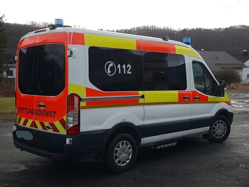 Second-hand Ford Transit 131 CP (96 kW) 2017 Alb Monovolum