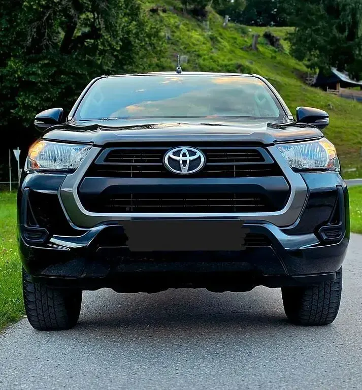 Gebraucht Toyota HiLux 150 PS (110 kW) 2021 Schwarz Pickup
