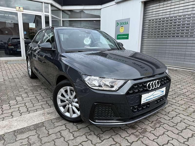 Manhattangrau Gebraucht 2019 Audi A1 Advanced Plus Kleinwagen | 17.990 € (Guter Preis) - Bild 1/4