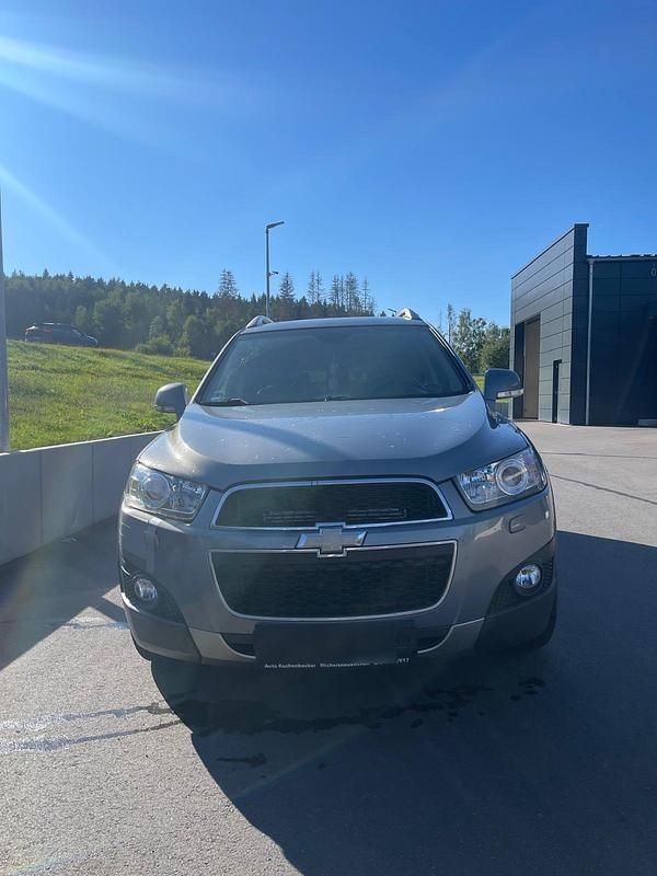 Gebraucht Chevrolet Captiva 184 PS (135 kW) 2012 Grau SUV