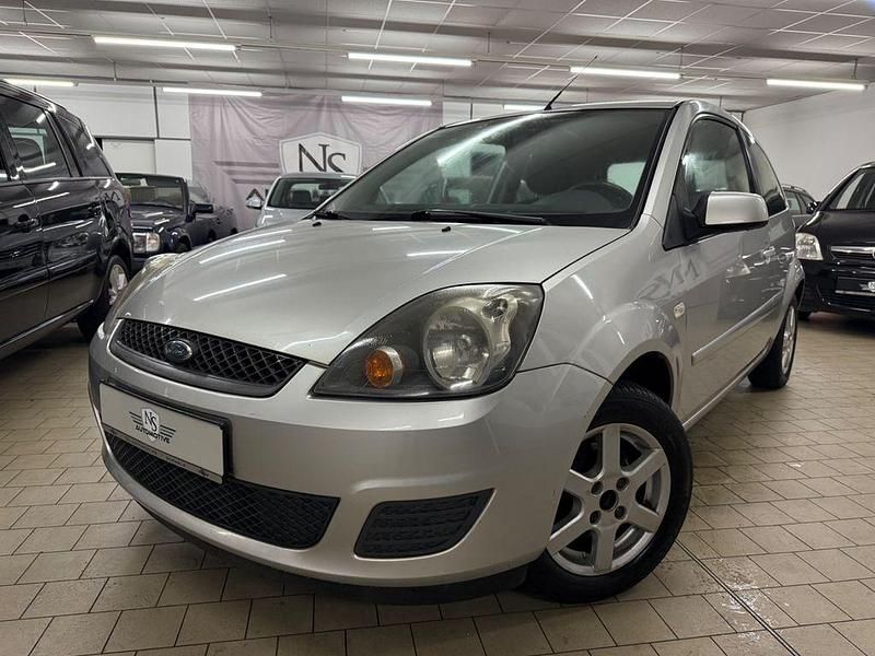 Silber Gebraucht 2007 Ford Fiesta Style Kleinwagen | 1.790 € (Fairer Preis) - Bild 1/4