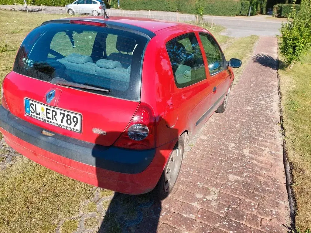 Gebraucht Renault Clio II Campus 58 PS (42 kW) 2006 Rot Limousine