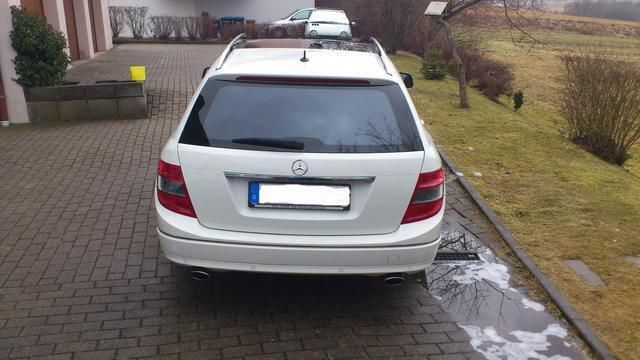 Gebraucht Mercedes C230 Avantgarde 277 PS (203 kW) 2008 Weiß metallic Kombi