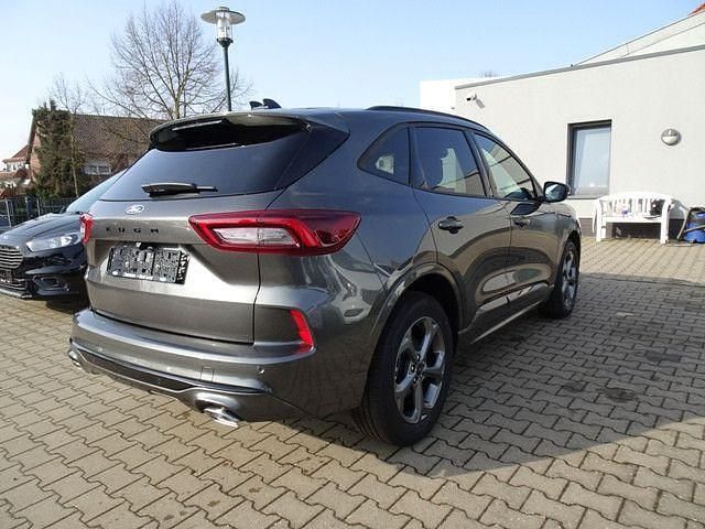 Neu Ford Kuga ST-Line 186 PS (136 kW) 2025 Grau SUV