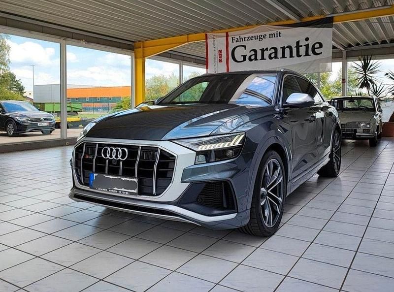 Grau Gebraucht 2020 Audi SQ8 Ambiente SUV | 55.000 € (Superpreis) - Bild 1/4