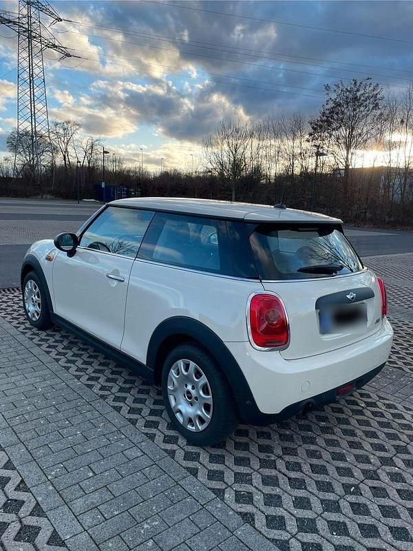 Gebraucht Mini ONE 102 PS (75 kW) 2017 Beige Kleinwagen
