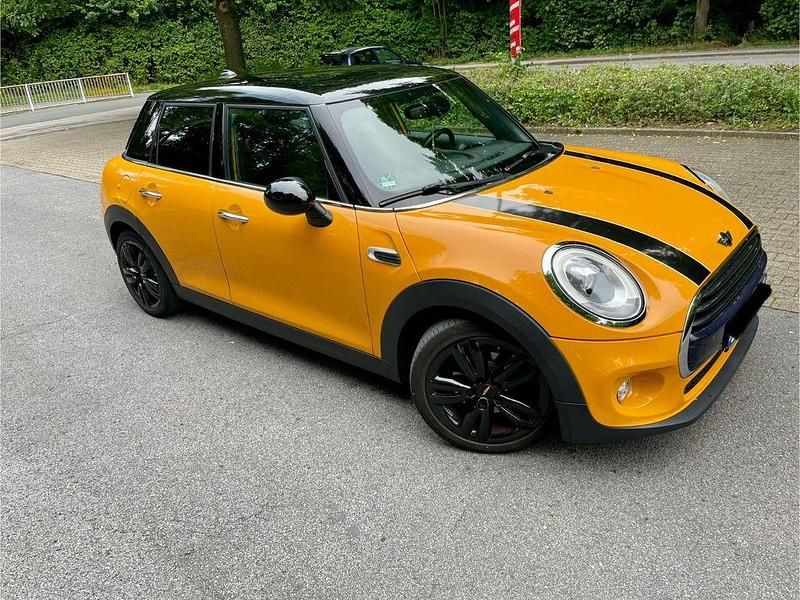 Orange Gebraucht 2016 Mini Cooper D Kleinwagen | 13.500 € (Fairer Preis) - Bild 1/4
