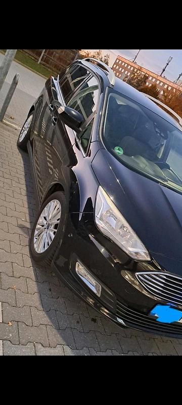 Schwarz Gebraucht 2015 Ford C-MAX Van / Kleinbus | 9.999 € - Bild 1/4