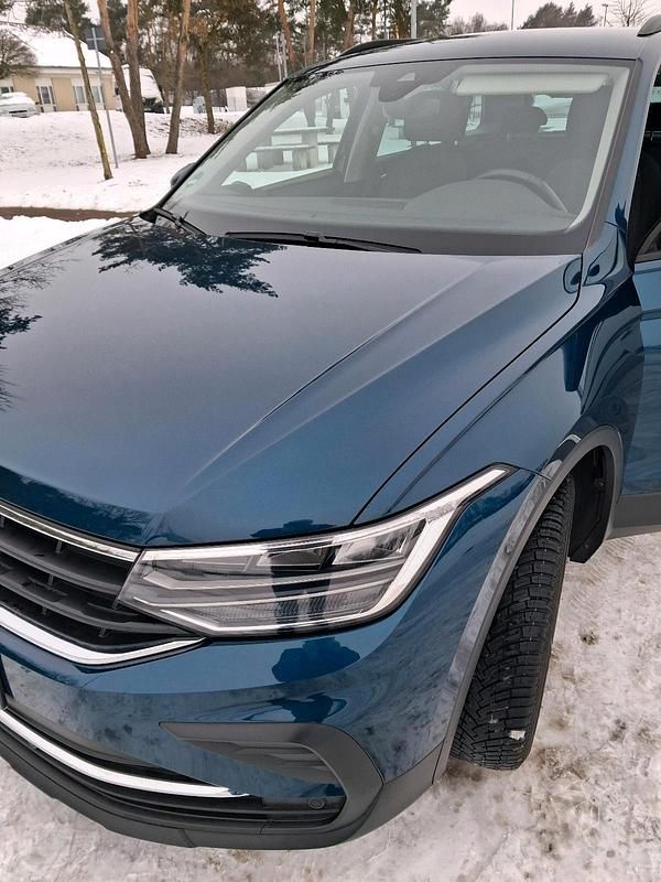 Gebraucht VW Tiguan 150 PS (110 kW) 2022 Blau SUV