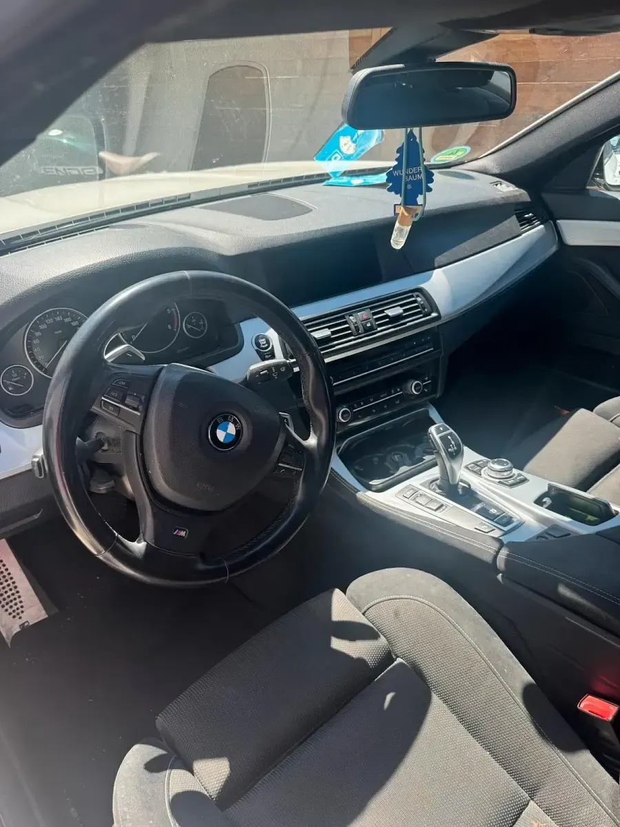 Gebraucht BMW 520 M Sport 184 PS (135 kW) 2012 Weiß Kombi